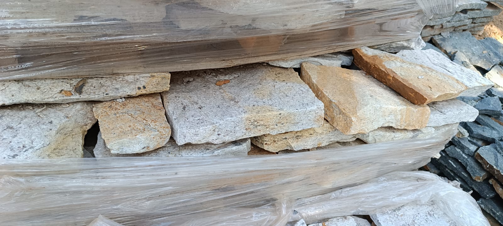 Pedra Madeira Amarelo do ARE - 3